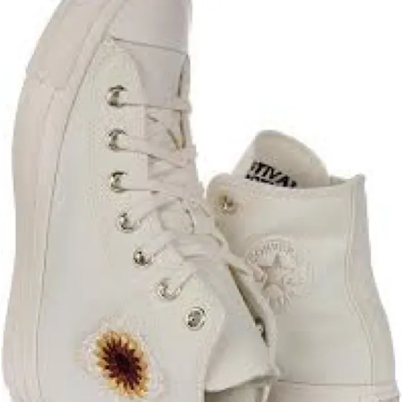 Converse All-Stars ivory embroidery high top sneakers size 4 1/2