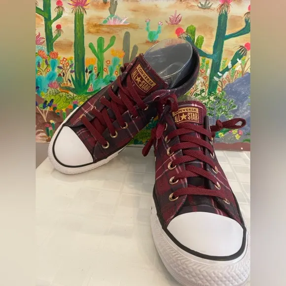 Converse Burgundy Plaid Sneakers Low Top, Burgundy, Black Women's size 9