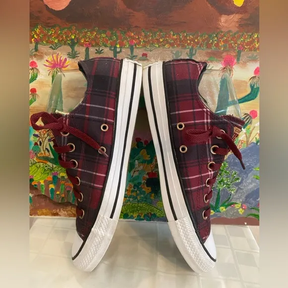 Converse Burgundy Plaid Sneakers Low Top, Burgundy, Black Women's size 9