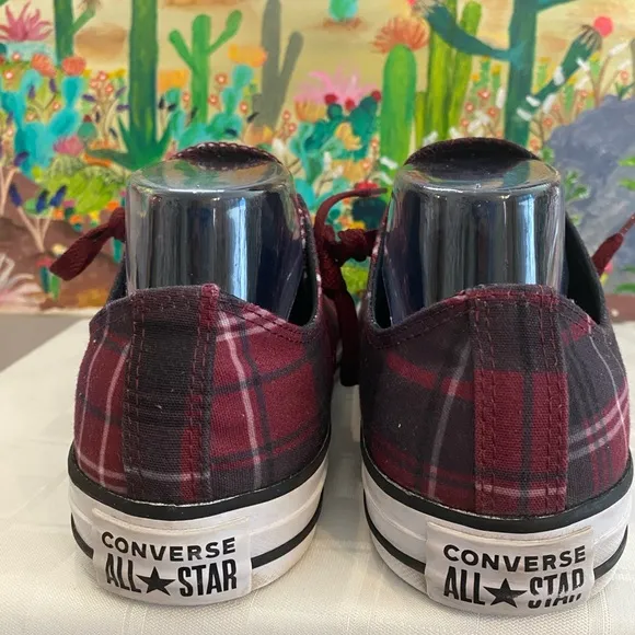 Converse Burgundy Plaid Sneakers Low Top, Burgundy, Black Women's size 9