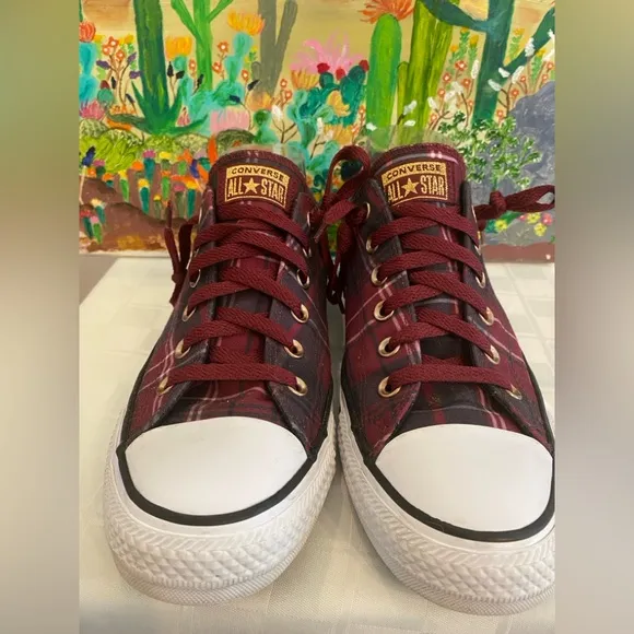 Converse Burgundy Plaid Sneakers Low Top, Burgundy, Black Women's size 9