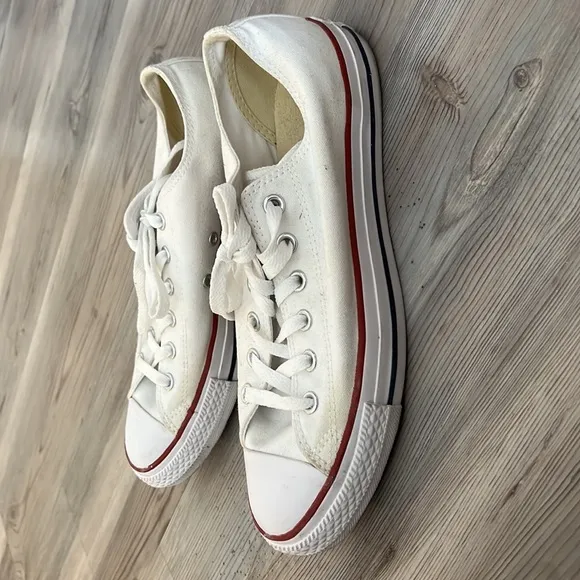 CONVERSE Chick Taylor Allstar Classic Low Top Unisex Sneakers