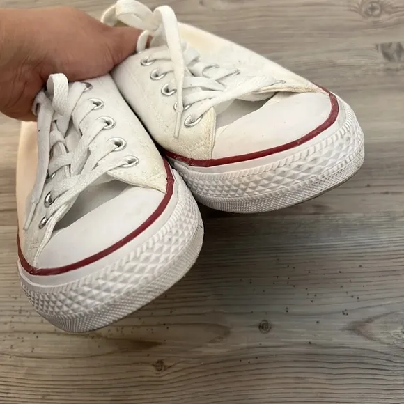 CONVERSE Chick Taylor Allstar Classic Low Top Unisex Sneakers