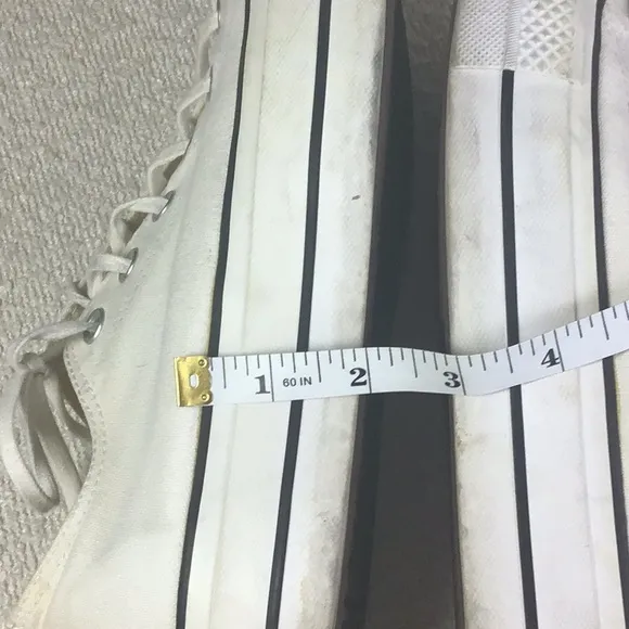Converse Chuck Taylor All Star Lift Platform Sneakers Women’s 9 in White