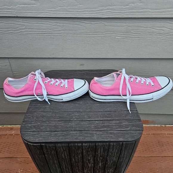 Converse Chuck Taylor Low Top Sneakers Bubblegum Pink Shoes Mens 11.5 Women 13.5