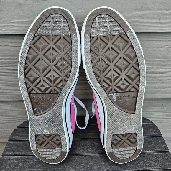 Converse Chuck Taylor Low Top Sneakers Bubblegum Pink Shoes Mens 11.5 Women 13.5