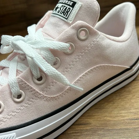 Converse Low-Top Sneakers