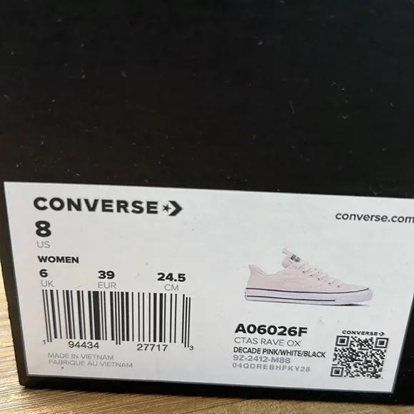 Converse Low-Top Sneakers