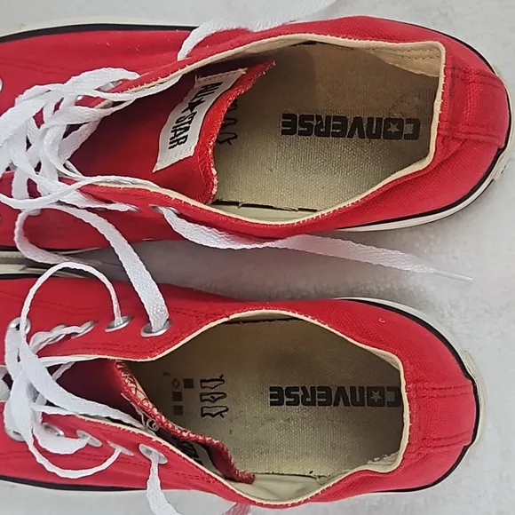Converse | Men's All Star Red Low-Top Lace-Up Sneakers Sz 8