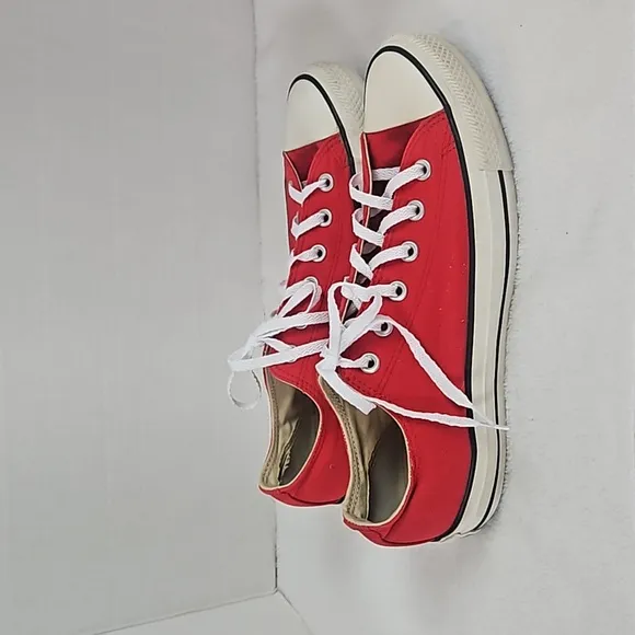 Converse | Men's All Star Red Low-Top Lace-Up Sneakers Sz 8