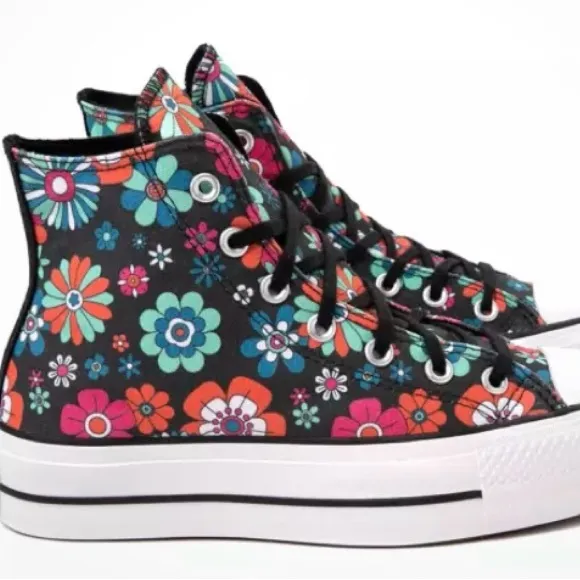 Converse / New Chuck Taylor All Star Lift Platform Floral High Top Boho Sneakers