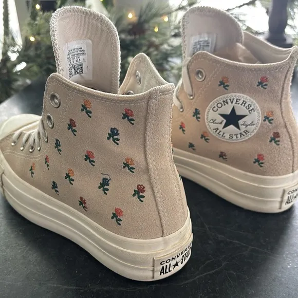 Converse Platform Chuck Taylor Suede Embroidered Roses Sneakers