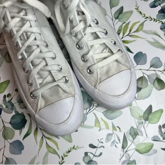 Converse White Lugged Platform Sneakers 8.5