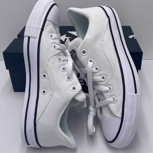 Converse WMNS A00832F CTAS RAVE OXWHITE/WHITE/BLACK Low-Top Sneakers Chuck Tayl