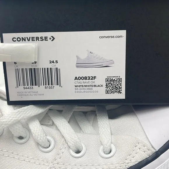 Converse WMNS A00832F CTAS RAVE OXWHITE/WHITE/BLACK Low-Top Sneakers Chuck Tayl