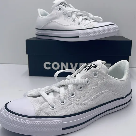 Converse WMNS A00832F CTAS RAVE OXWHITE/WHITE/BLACK Low-Top Sneakers Chuck Tayl