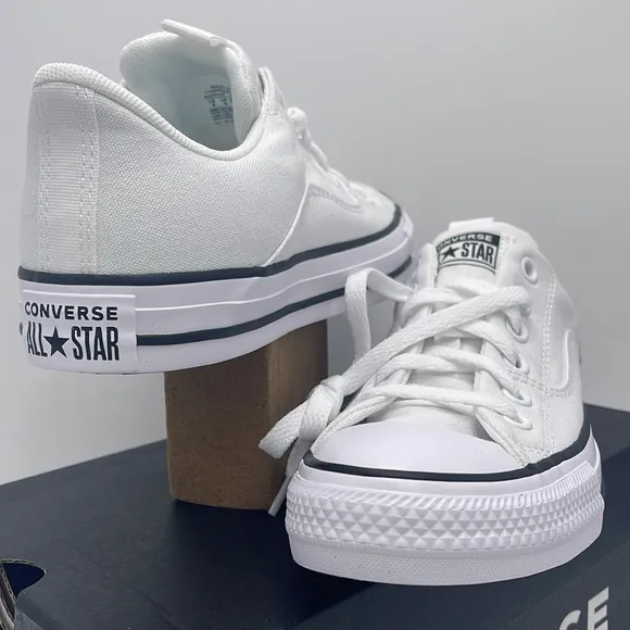 Converse WMNS A00832F CTAS RAVE OXWHITE/WHITE/BLACK Low-Top Sneakers Chuck Tayl