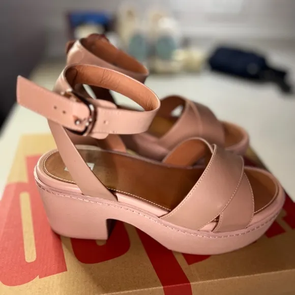COPY - PILAR CROSSOVER LEATHER ANKLE-STRAP PLATFORMS SANDALS