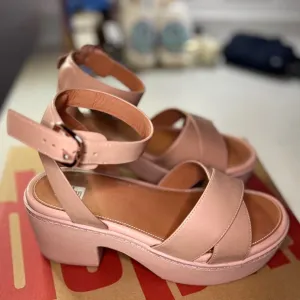 COPY - PILAR CROSSOVER LEATHER ANKLE-STRAP PLATFORMS SANDALS