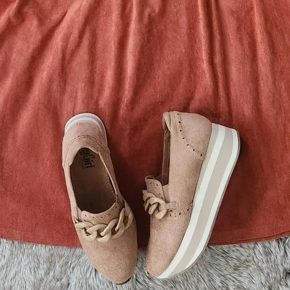 Corkys Footwear Faux Suede Chain Detail Platform Slip On Sneakers New in Box