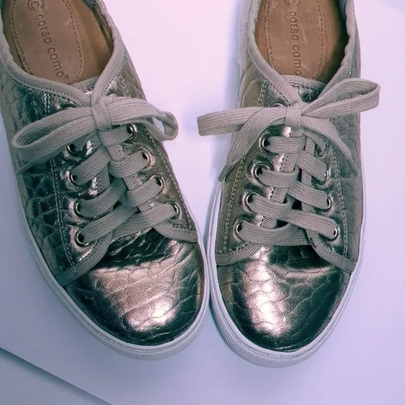 Corso Como Simone Gold Pebbled  Textured Leather Lace Up Sneakers - Size 6 Women