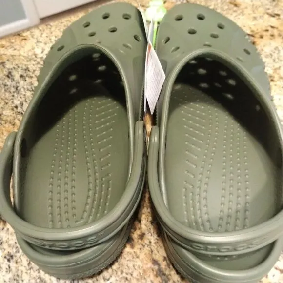 Crocs Baya Clogs Slip On Sandals 10126-309 Army Green Unisex M10/W12 NWT