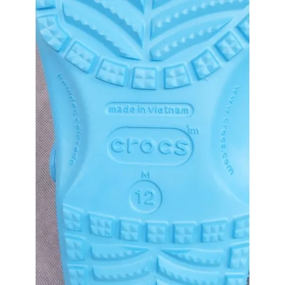 Crocs Classic Sandals Mens Size 12 Arctic Blue Slip On Waterproof  Casual Strap