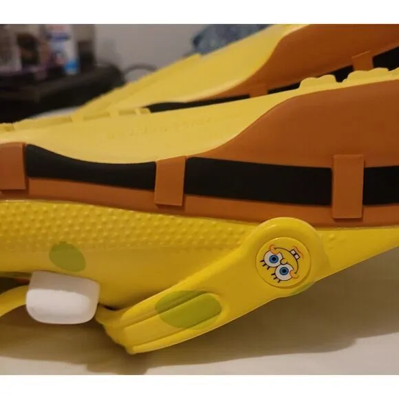 crocs Spongebob SquarePants Classic  Banana Yellow Unisex Slip On Sz 12‎ &amp;13 M