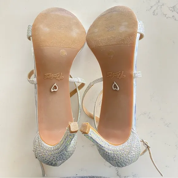 Crystal strapy sandals with diagonal strap