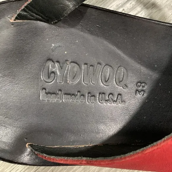 CYDWOQ Red Leather Handmade in USA Slip-On Thong Sandals size 38=8