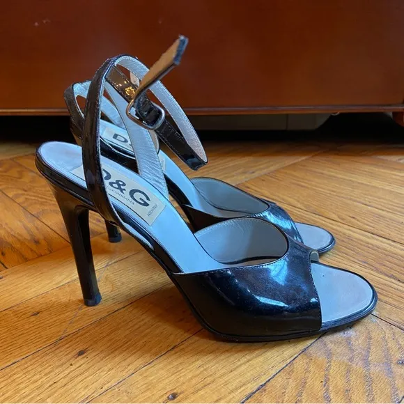 D&amp;G patent leather high heeled sandals