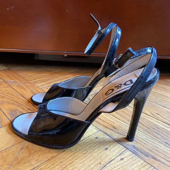 D&amp;G patent leather high heeled sandals