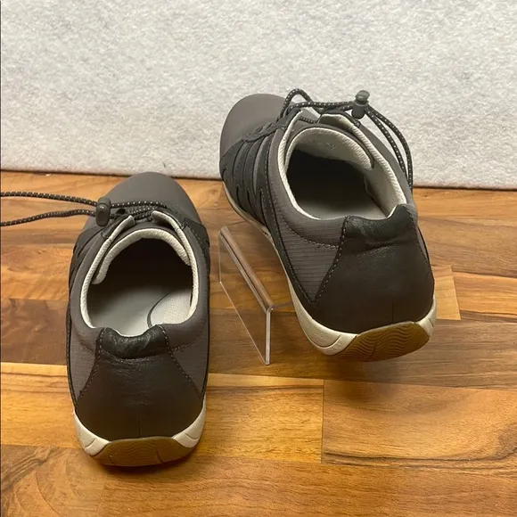 Dansko Harlie Gray Low-Top Sneakers comfort support walking work toggle tie