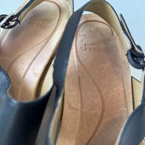 Dansko Lindy leather cross strap slingback black sandals size 40/ 9.5-10