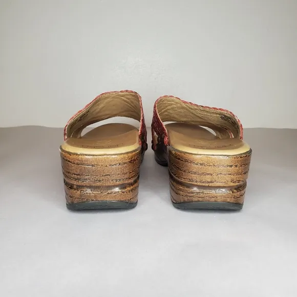 Dansko Mika Sandals Red Woven Leather Slip On Size 39 (8.5)