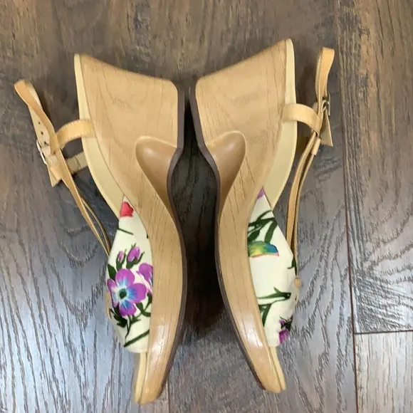 Dansko Naomi Floral Tan Wedge Slingback Sandal