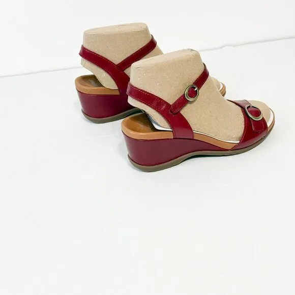 DANSKO NWB Sz 39 Red  Leather Arielle Glazed Kid Comfort Sandals