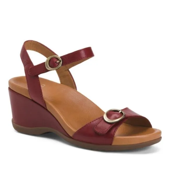 DANSKO NWB Sz 39 Red  Leather Arielle Glazed Kid Comfort Sandals