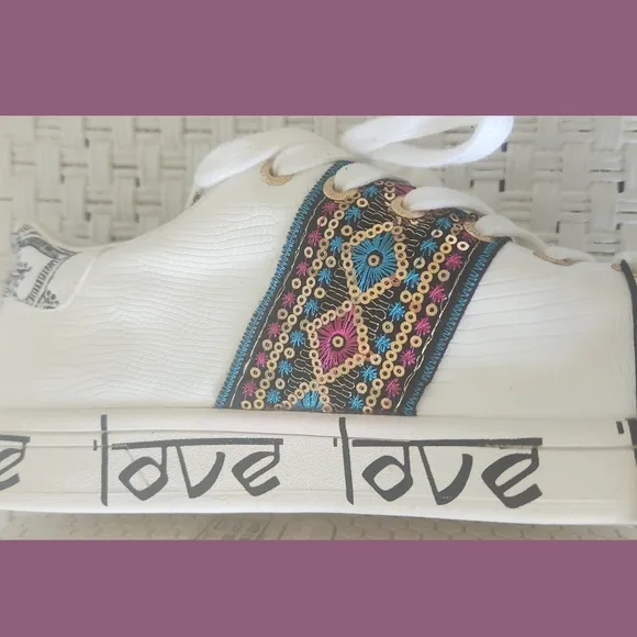 Desigual White Cosmic Exotic Indian Love Sneakers Sz 10