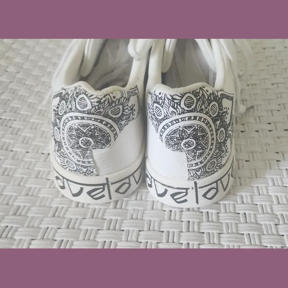 Desigual White Cosmic Exotic Indian Love Sneakers Sz 10