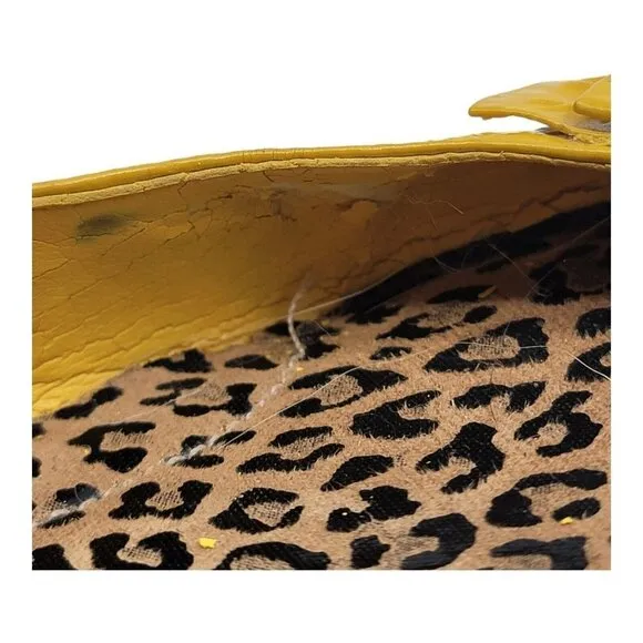 DIEGO DI LUCCA Ladonna Ruffled Flats Pointed Toe Yellow Patent Leather Size 5B