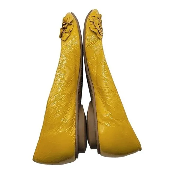 DIEGO DI LUCCA Ladonna Ruffled Flats Pointed Toe Yellow Patent Leather Size 5B
