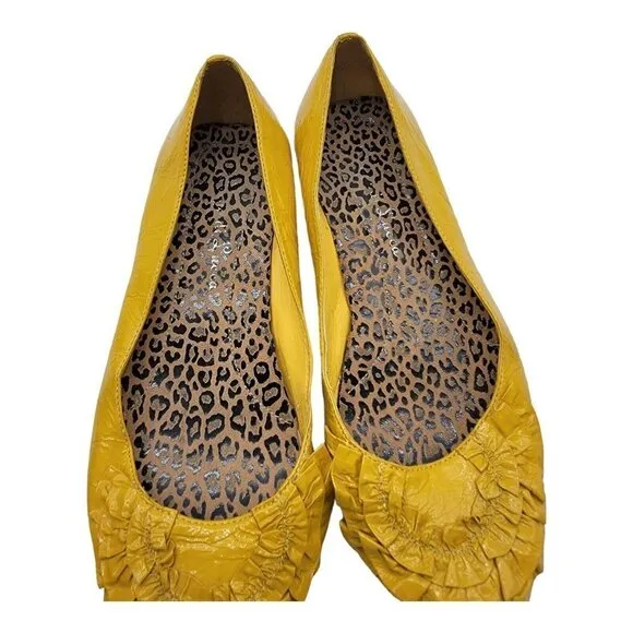 DIEGO DI LUCCA Ladonna Ruffled Flats Pointed Toe Yellow Patent Leather Size 5B