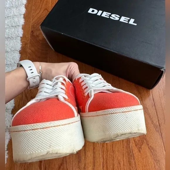 Diesel S-Merley Low-Cut Sneakers