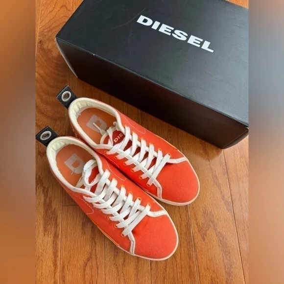 Diesel S-Merley Low-Cut Sneakers