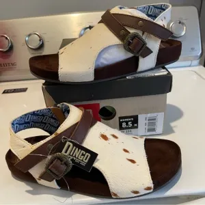 Dingo Savannas Brown White Cow Hide Buckle Zip Leather Sandals NEW IN BOX 8.5