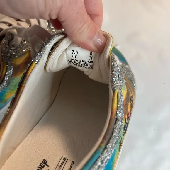 Disney The Bradford Exchange Mickey and friend glitter low top sneakers 7.5