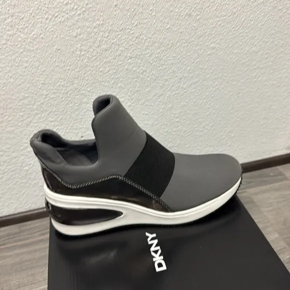 Dkny Borg Stretch Wedge Low-Top Sneakers