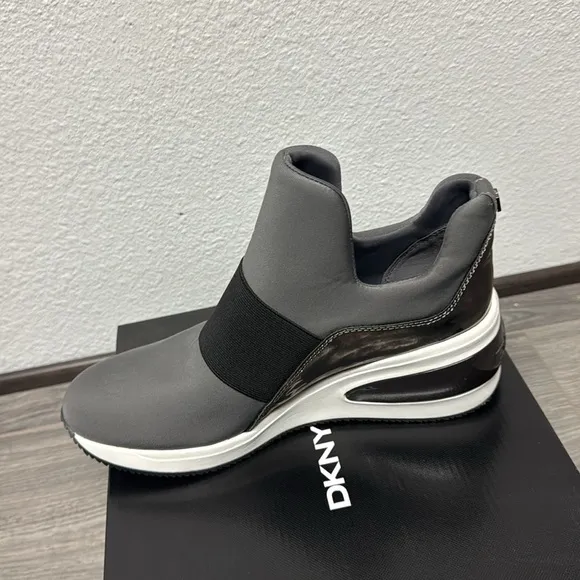Dkny Borg Stretch Wedge Low-Top Sneakers