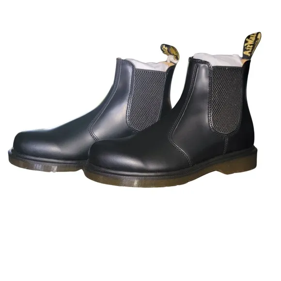 Doc Martens 2976 Chelsea Boots Smooth Leather Ankle Pull On Black US 7 Brand New